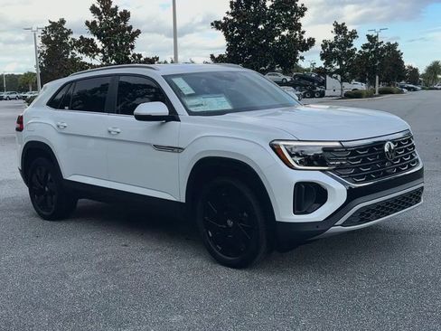 New 2026 Volkswagen Atlas Cross Sport SE image 2