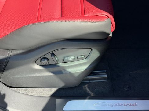 New 2026 Porsche Cayenne AWD/4WD image 15