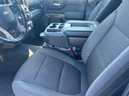Used 2022 Chevrolet Silverado 1500 LT AWD/4WD image 11