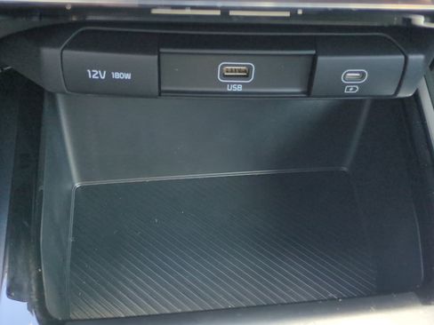 New 2026 Kia Niro LX FWD image 16
