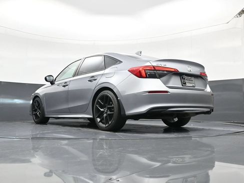 Used 2023 Honda Civic Sport image 23