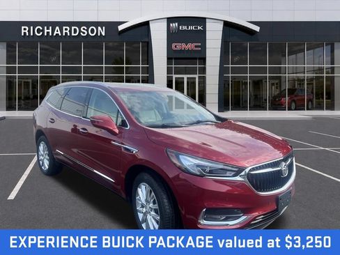 Used 2019 Buick Enclave Premium w/ Experience Buick Package FWD image 2
