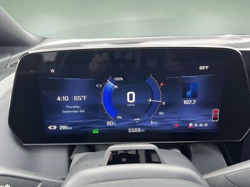 Certified 2024 Chevrolet Equinox EV RS image 11