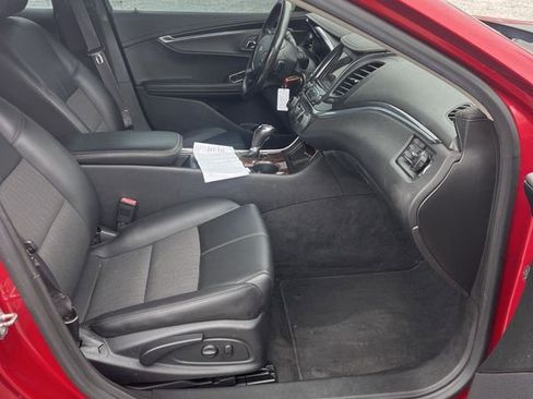 Used 2015 Chevrolet Impala LT w/ Convenience Package image 20