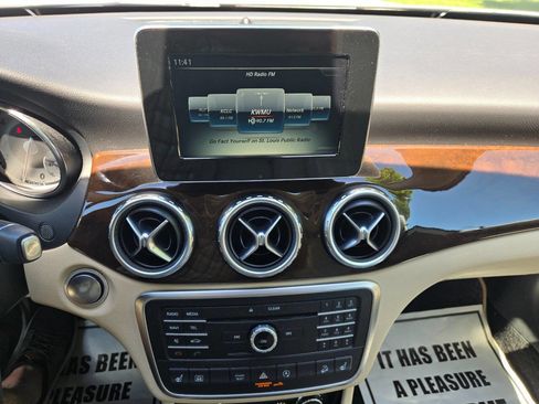 Used 2016 Mercedes-Benz GLA 250 4MATIC image 11