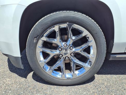 Used 2017 GMC Yukon XL Denali w/ Open Road Package AWD/4WD image 9