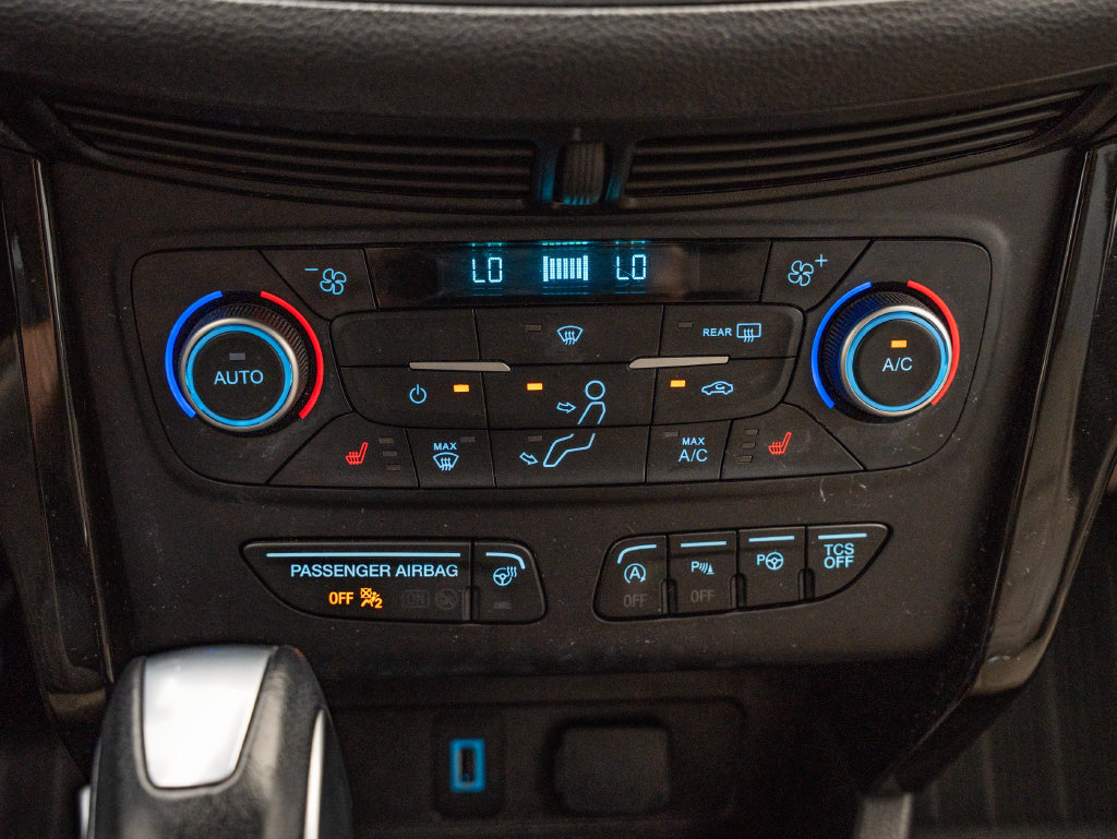 Used 2018 Ford Escape Titanium FWD image 34