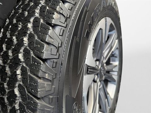 Used 2021 Chevrolet Colorado Z71 image 19