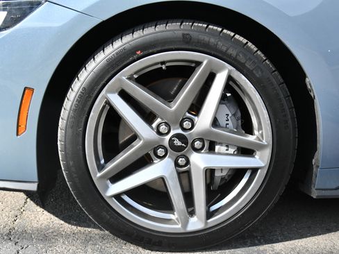 Used 2024 Ford Mustang GT Premium image 12