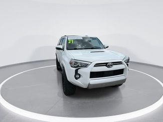 Used 2021 Toyota 4Runner TRD Off-Road Premium w/ Moonroof Package AWD/4WD video 3