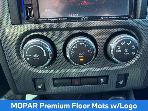 Used 2014 Dodge Challenger R/T RWD image 31