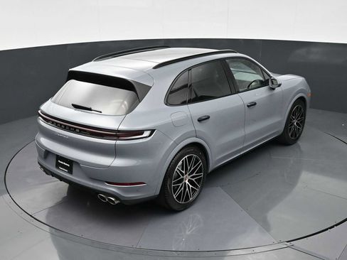 New 2026 Porsche Cayenne S AWD/4WD image 33