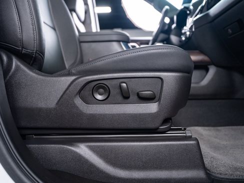 Used 2024 GMC Sierra 1500 SLT w/ SLT Convenience Package image 72