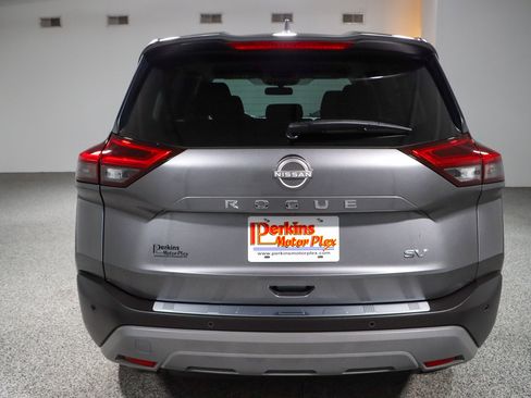 Used 2023 Nissan Rogue SV FWD image 8