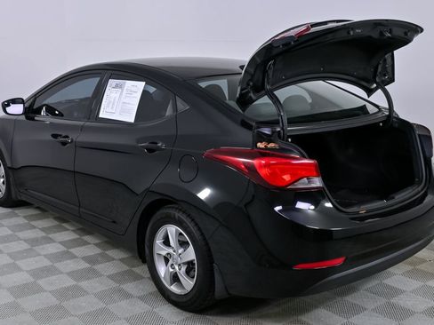 Used 2014 Hyundai Elantra SE image 27