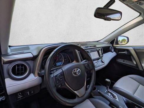 Used 2014 Toyota RAV4 Limited FWD image 10
