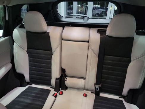 New 2026 Mitsubishi Outlander SE image 10