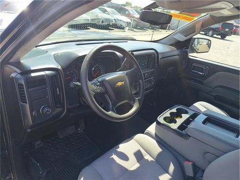 Used 2018 Chevrolet Silverado 1500 Custom w/ Custom Value Package RWD image 5