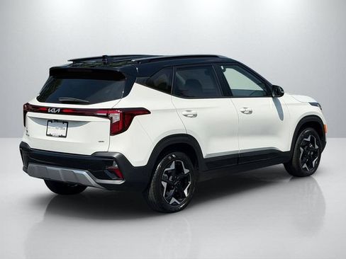 Certified 2025 Kia Seltos S AWD/4WD image 9