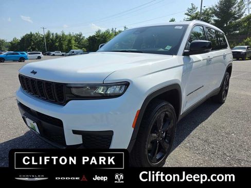 Used 2024 Jeep Grand Cherokee L Altitude AWD/4WD image 1