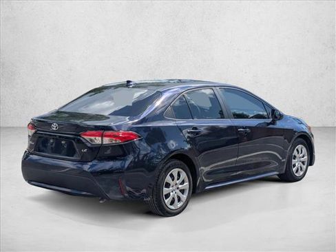 Used 2022 Toyota Corolla LE FWD image 5