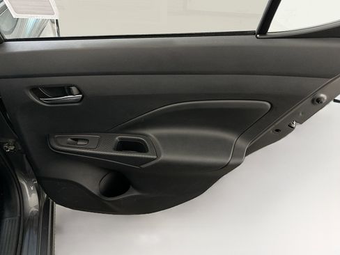 Used 2025 Nissan Versa SV FWD image 30