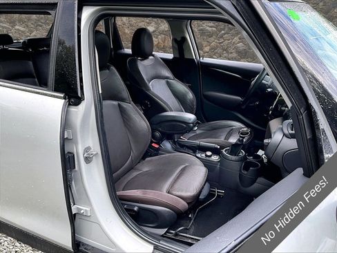 Used 2016 MINI Cooper 4-Door Hardtop w/ Premium Package FWD image 7