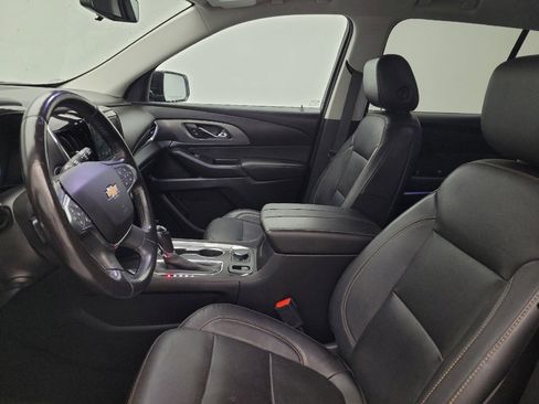 Used 2019 Chevrolet Traverse Premier w/ Driver Confidence II Package FWD image 17