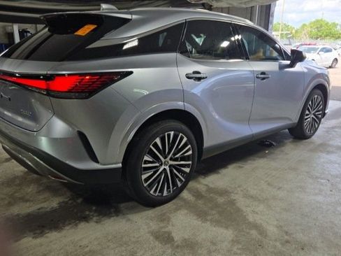 Used 2025 Lexus RX 350 Premium Plus w/ Accessory Package (Z1) FWD image 4