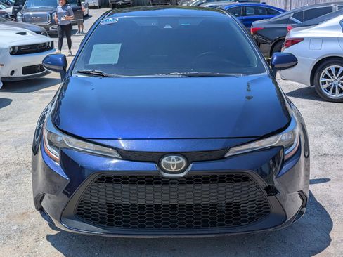 Used 2020 Toyota Corolla LE FWD image 2