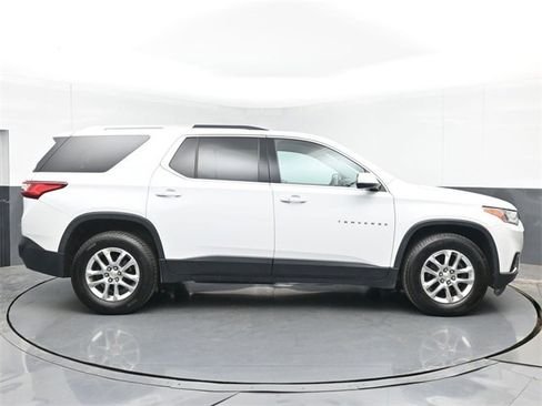 Used 2018 Chevrolet Traverse LT image 15