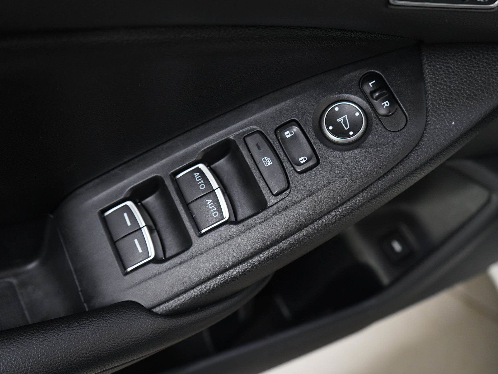 Used 2019 Honda Accord EX-L image 19