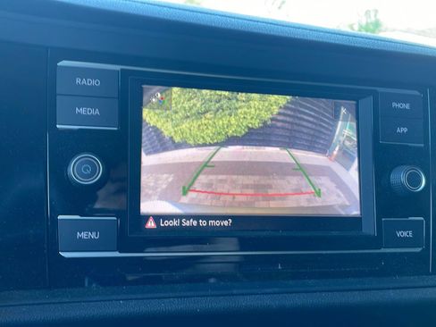 Used 2024 Volkswagen Jetta SE FWD image 14