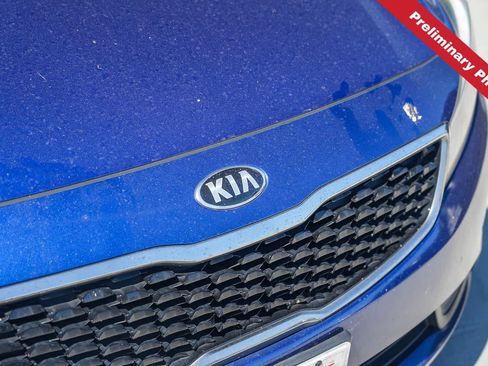 Used 2017 Kia Forte LX FWD image 3
