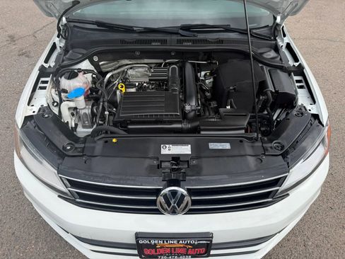 Used 2017 Volkswagen Jetta SE FWD image 28