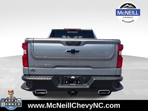Used 2025 Chevrolet Silverado 1500 LT Trail Boss w/ Convenience Package II AWD/4WD image 6