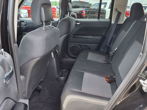 Used 2012 Jeep Patriot Latitude FWD image 10