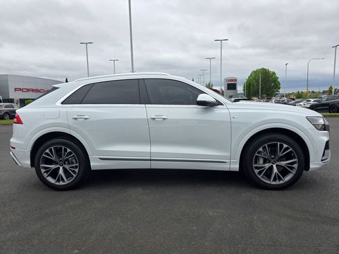 Used 2023 Audi Q8 Premium Plus w/ Premium Plus Package AWD/4WD image 6
