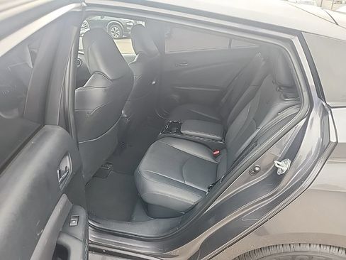 Used 2017 Toyota Prius Prime Advanced FWD image 25