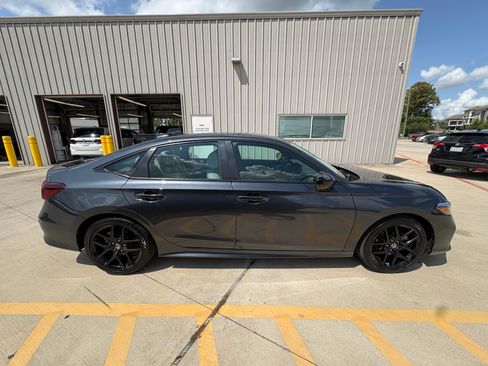 Certified 2025 Honda Civic Sport image 9