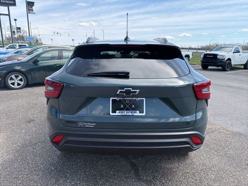 New 2026 Chevrolet Trax LT FWD image 5