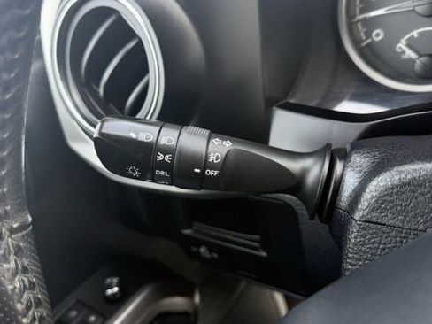 Used 2017 Toyota Tacoma SR5 image 24