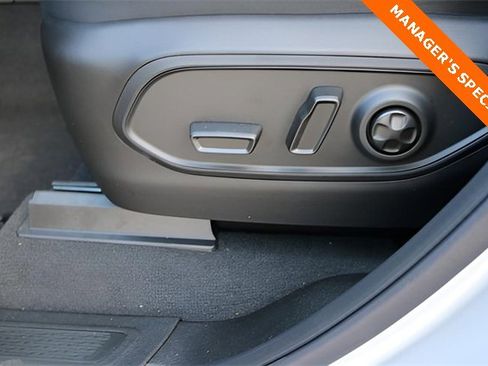 New 2025 Jeep Grand Cherokee Limited w/ Luxury Tech Group II image 11