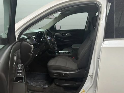 Used 2018 Chevrolet Traverse LT FWD image 21