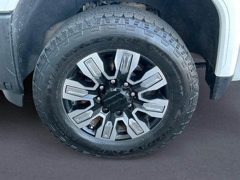 Used 2024 GMC Sierra 2500 Denali w/ Denali Reserve Package AWD/4WD image 9