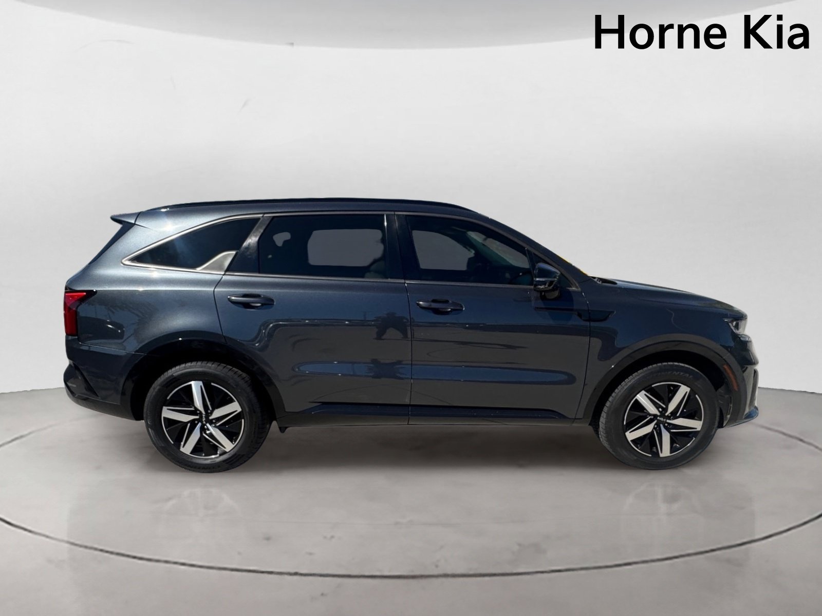 Certified 2022 Kia Sorento S FWD image 3
