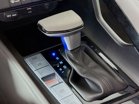 Used 2025 Hyundai Elantra Blue image 19