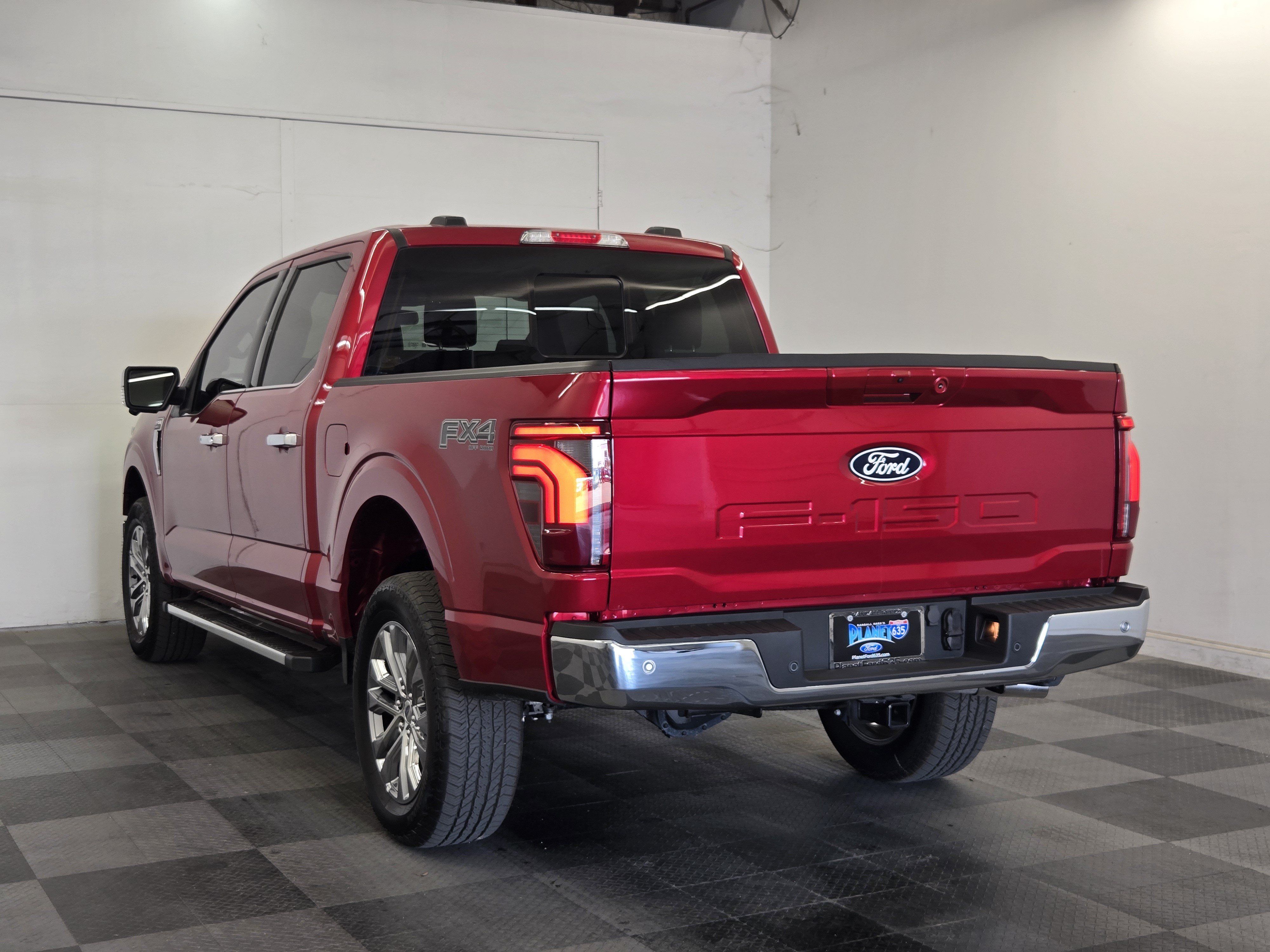 Used 2025 Ford F150 Lariat w/ Equipment Group 501A Mid AWD/4WD image 5