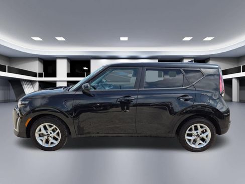 Certified 2024 Kia Soul LX w/ Option Group 015 FWD image 3