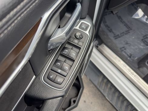Used 2022 RAM 2500 Laramie AWD/4WD image 19